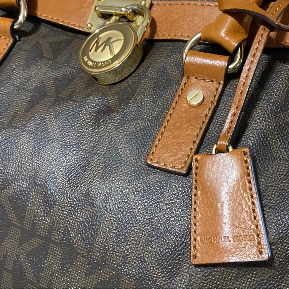 Michael Kors✨🤎💛Dark Brown Satchel with Tan Accents - Picture 3 of 5